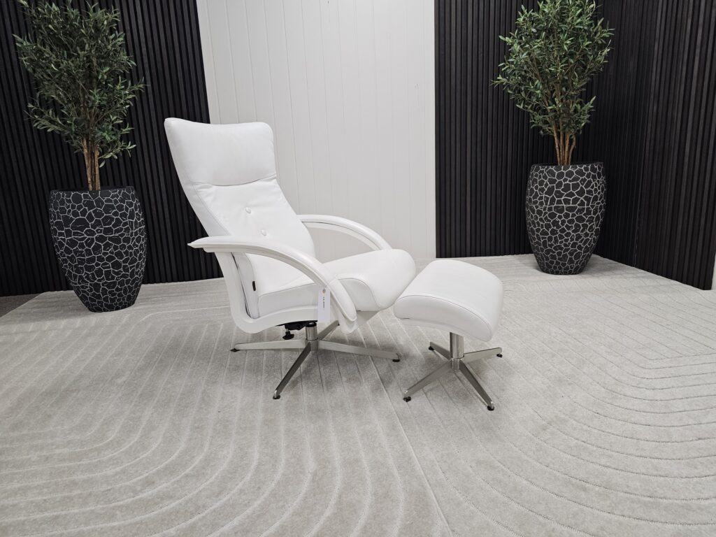Helt ny! Brunstad Delta Swing lenestol m/krakk