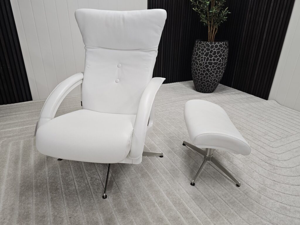 Helt ny! Brunstad Delta Swing lenestol m/krakk