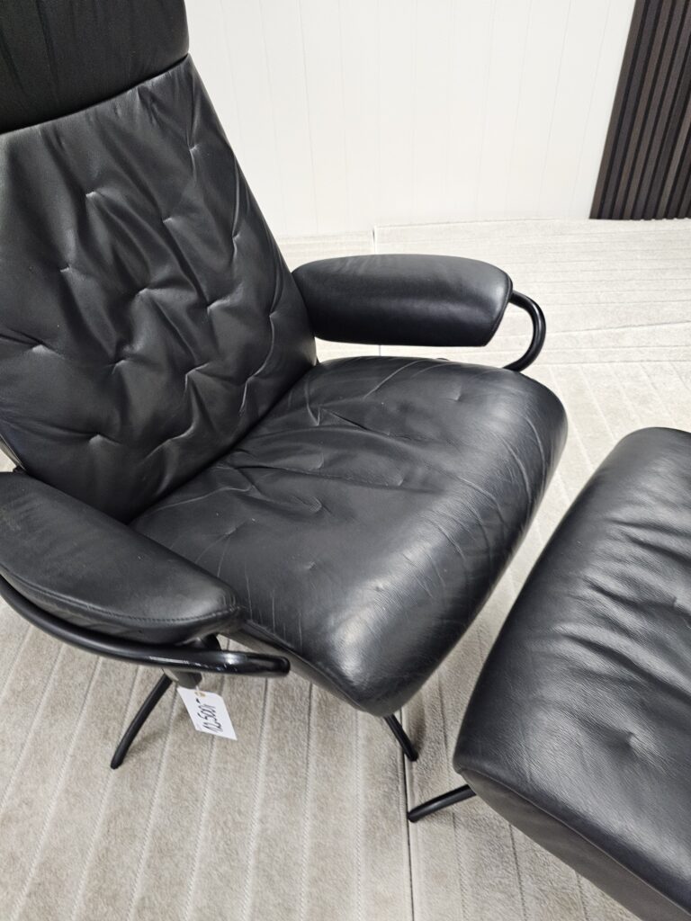Stressless® Metro høyrygg lenestol m/krakk- Pent brukt!