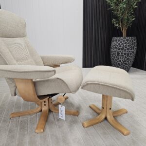 IMG lenestol med fotskammel fra Ekornes