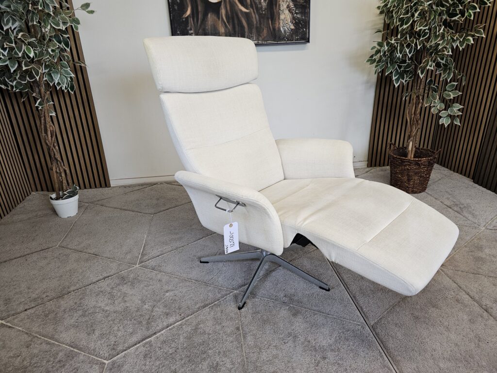 Conform Master lenestol med integrert fothviler