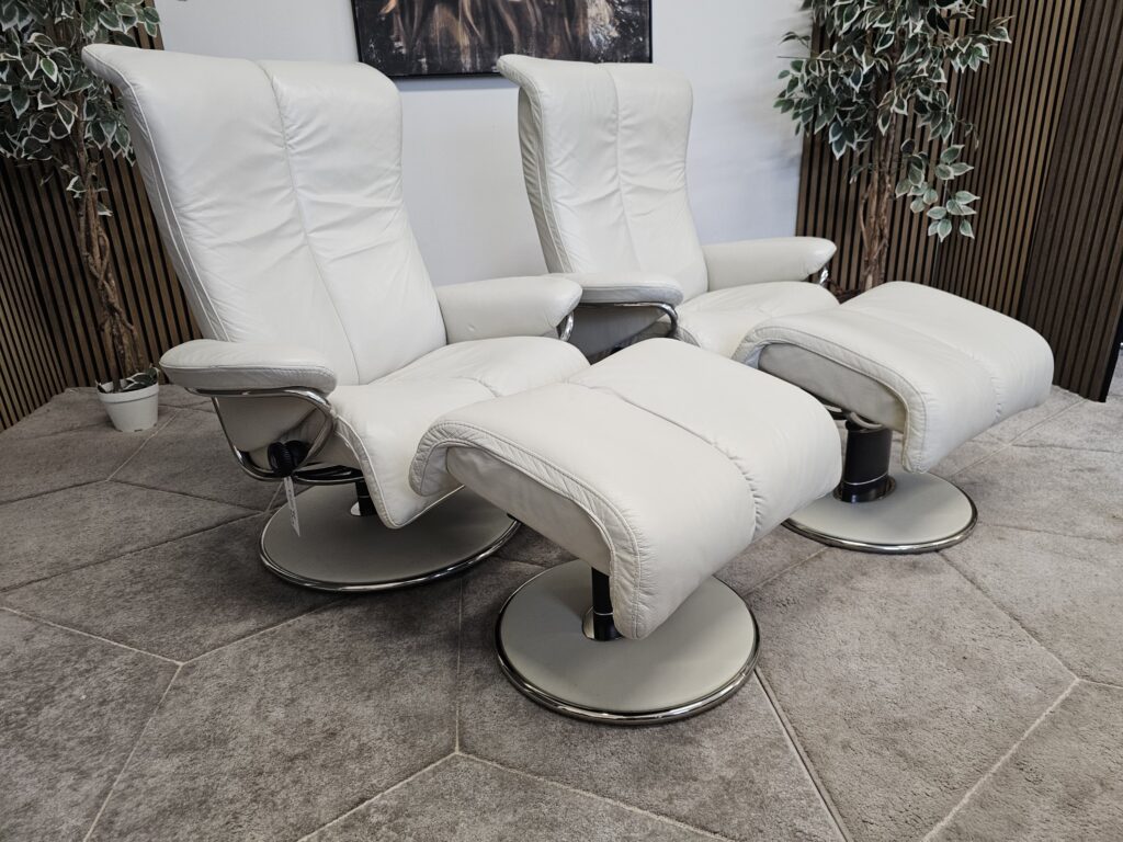 2 stk. Stressless® Blues(L) lenestoler m/krakk fra Ekornes