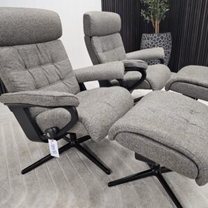 Eksklusiv 2 stk. Stressless® Ekornes Erik hvilestol (M) m/ fotskammel