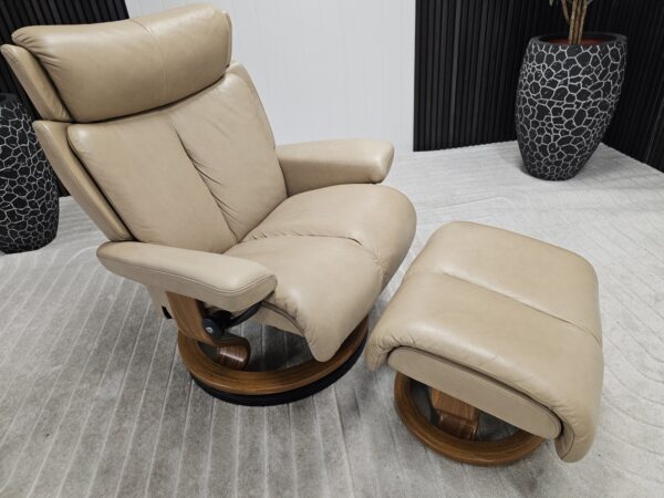 Stressless® Magic(L) lenestoler fra Ekornes m/krakk