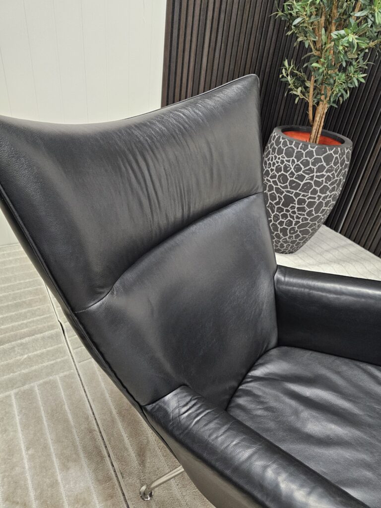 2 stk. Elegante lenstoler med unik design og komfort