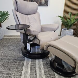 2025/09/1000122800-scaled.jpg Stressless® Magic(M) lenestol fra Ekornes m/krakk