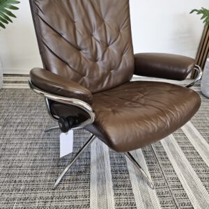 2025/09/1000123953-scaled.jpg Stressless® Metro lav rygg lenestol fra Ekornes