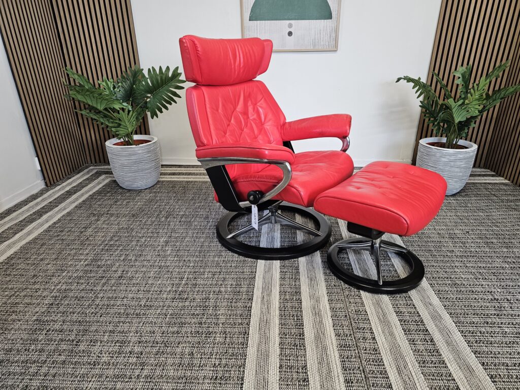 Stressless® Skyline (M) lenestol med krakk fra Ekornes