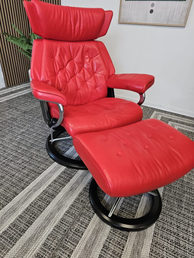 Stressless® Skyline (M) lenestol med krakk fra Ekornes