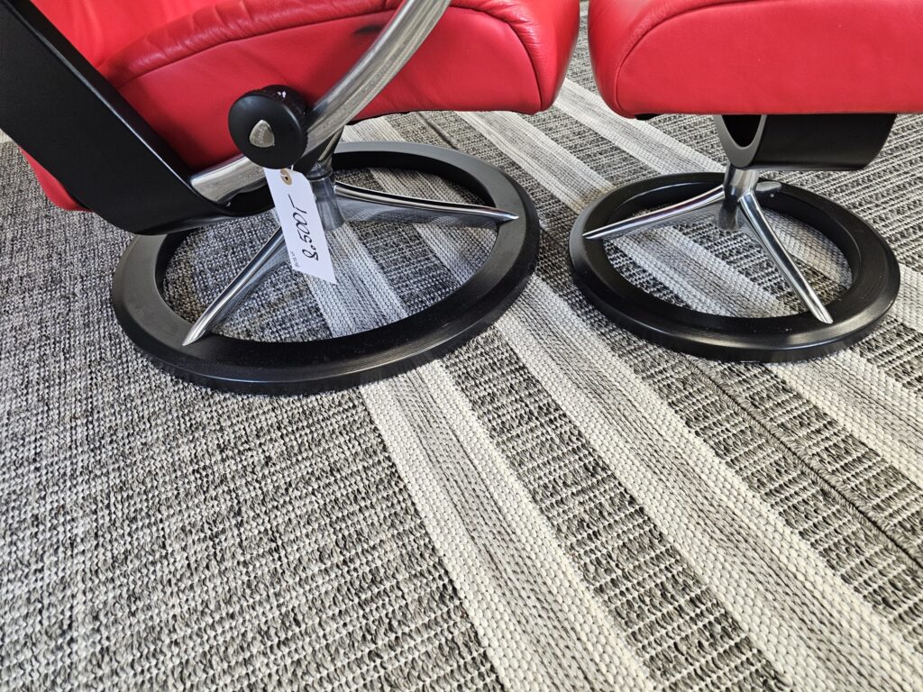 Stressless® Skyline (M) lenestol med krakk fra Ekornes