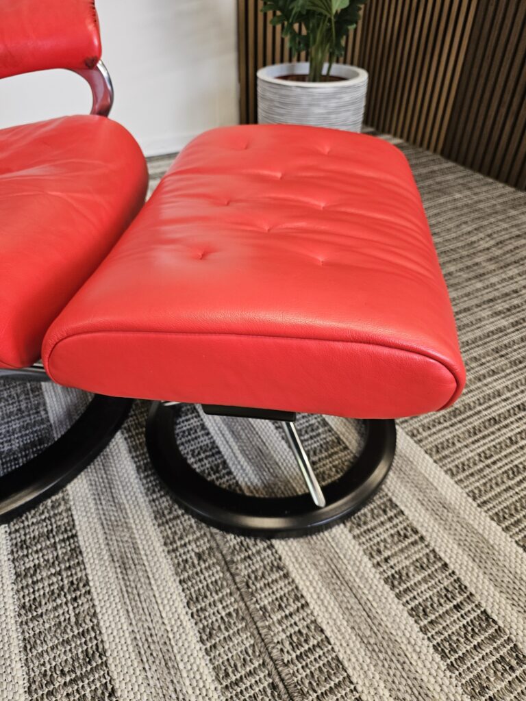 Stressless® Skyline (M) lenestol med krakk fra Ekornes