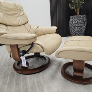 2025/10/1000126553-scaled.jpg Stressless® Reno (M) m/krakk fra Ekornes
