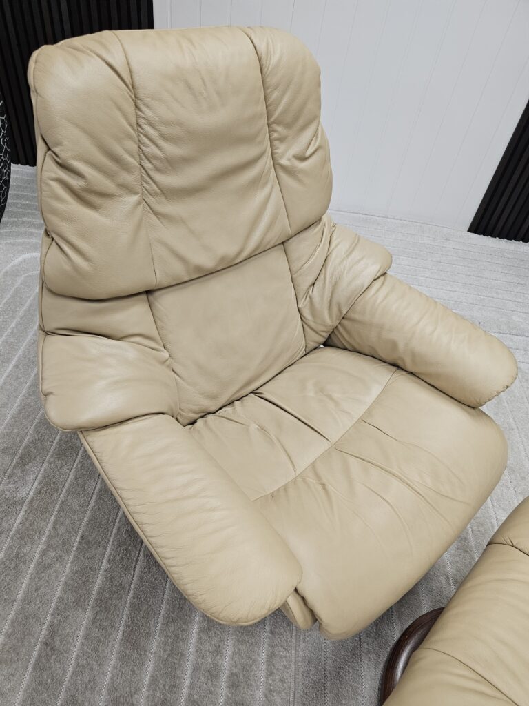 Stressless® Reno (M) m/krakk fra Ekornes