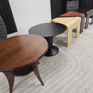 2025/10/1000126669-scaled.jpg 5 stk. Stilrent sidebord / bord til lenestol