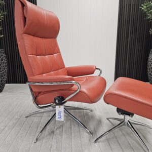 2025/11/1000128432-scaled.jpg Stressless® London lenestol m/krakk fra Ekornes