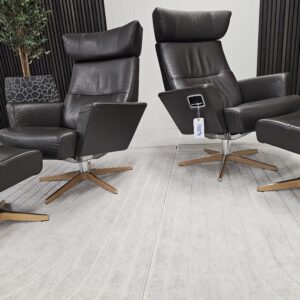 2025/11/1000128561-scaled.jpg 2 stk. Conform Relieve lenestol med krakk