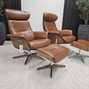 2025/11/1000129491-scaled.jpg 2 stk. Conform Timeout lenestol med krakk