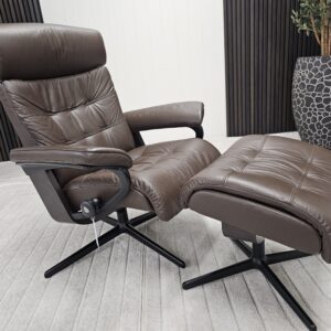 2025/11/1000130025-scaled.jpg Stressless® Erik (M) lenestol fra Ekornes