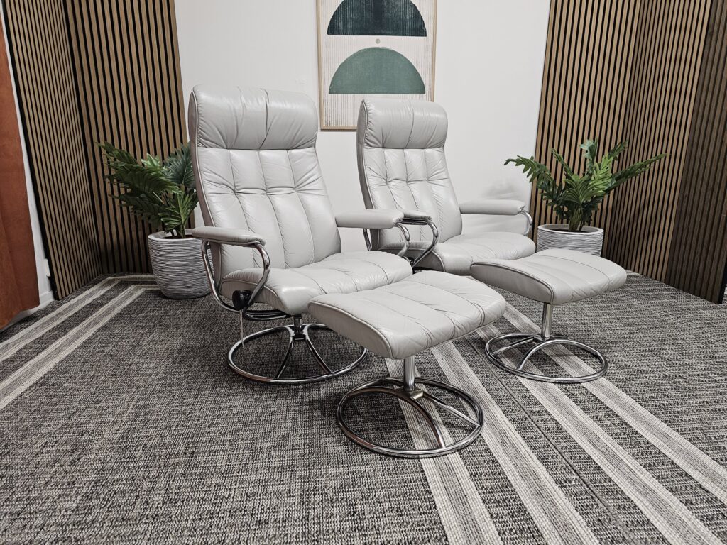 2 stk. Ikonisk Stressless® Golf Original lenestoler fra Ekornes