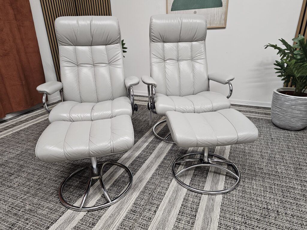 2 stk. Ikonisk Stressless® Golf Original lenestoler fra Ekornes