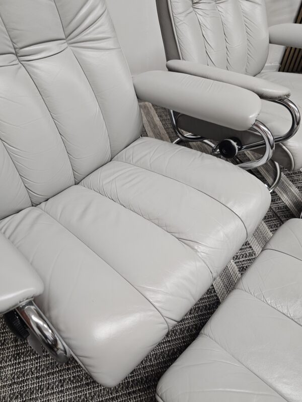 2 stk. Ikonisk Stressless® Golf Original lenestoler fra Ekornes