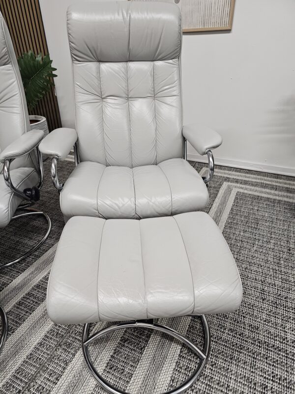 2 stk. Ikonisk Stressless® Golf Original lenestoler fra Ekornes