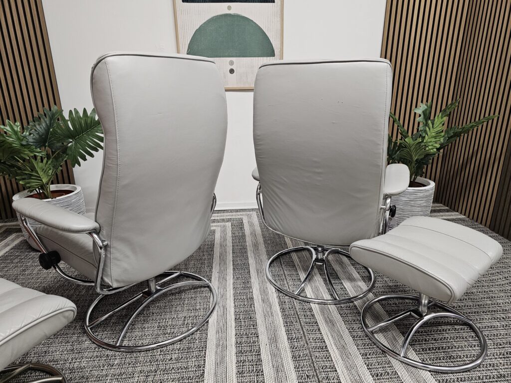 2 stk. Ikonisk Stressless® Golf Original lenestoler fra Ekornes