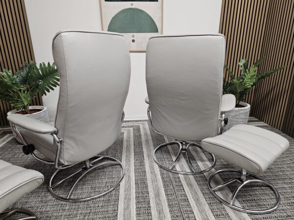 2 stk. Ikonisk Stressless® Golf Original lenestoler fra Ekornes