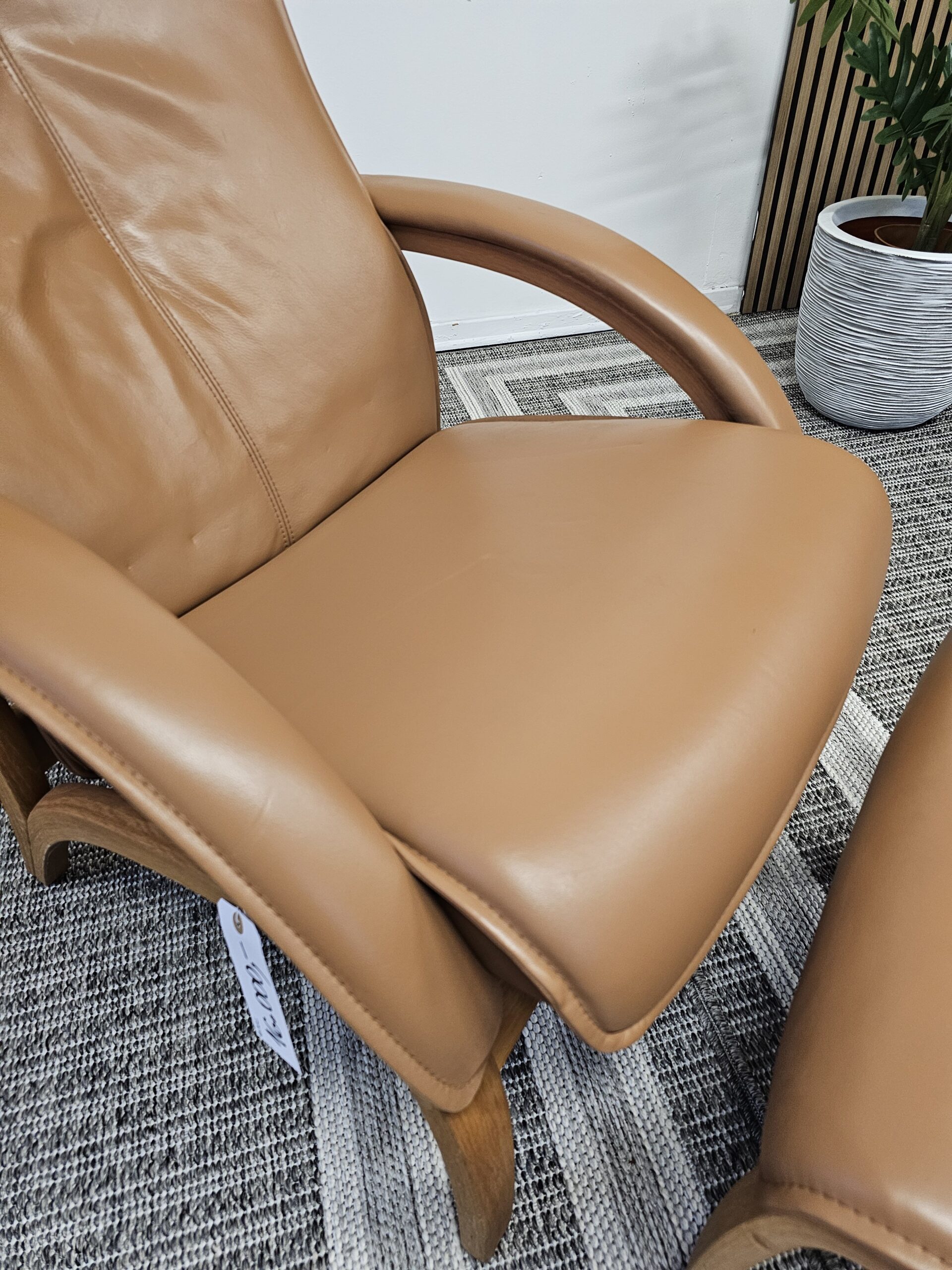 Brunstad Delta Legend lenestol med inkl. krakk - Bilde 15