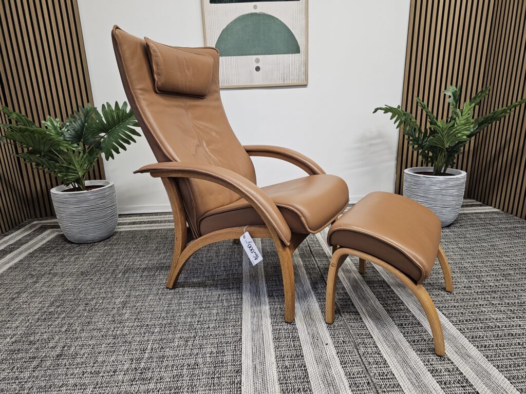 Brunstad Delta Legend lenestol med inkl. krakk