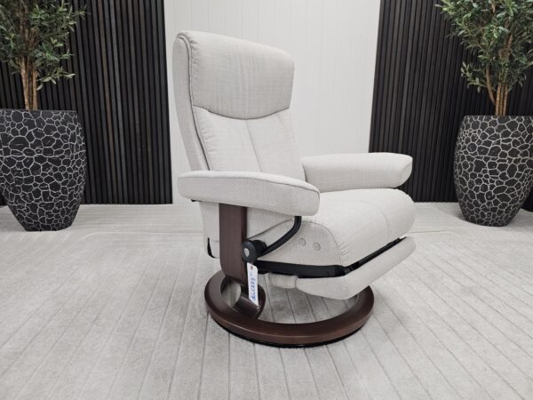Elegant Stressless® Dover elektrisk lenestol fra Ekornes