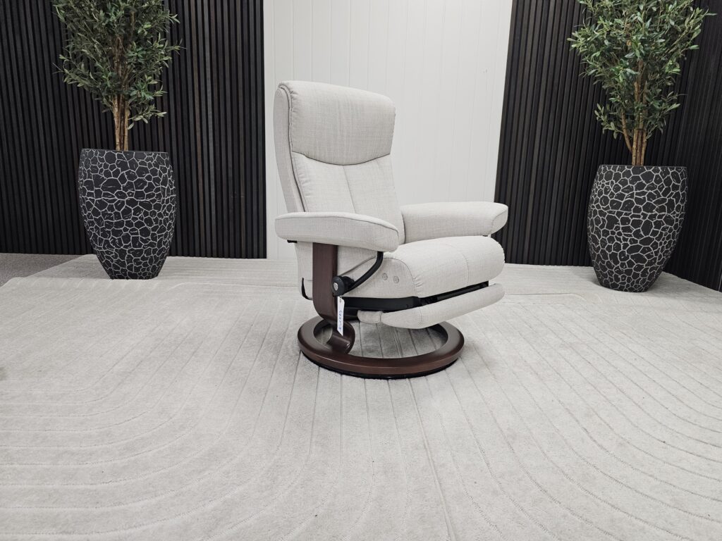 Elegant Stressless® Dover elektrisk lenestol fra Ekornes