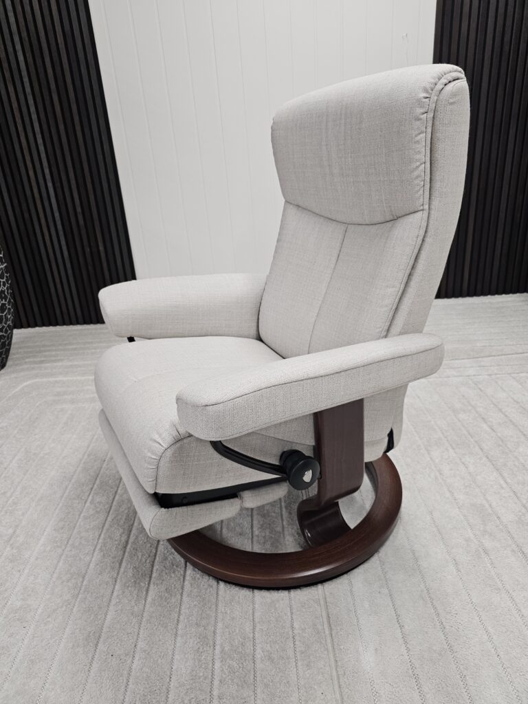 Elegant Stressless® Dover elektrisk lenestol fra Ekornes