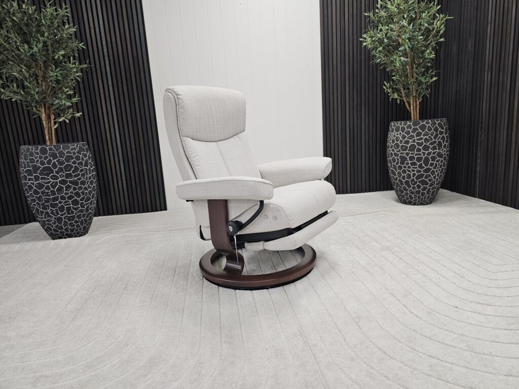 Elegant Stressless® Dover elektrisk lenestol fra Ekornes