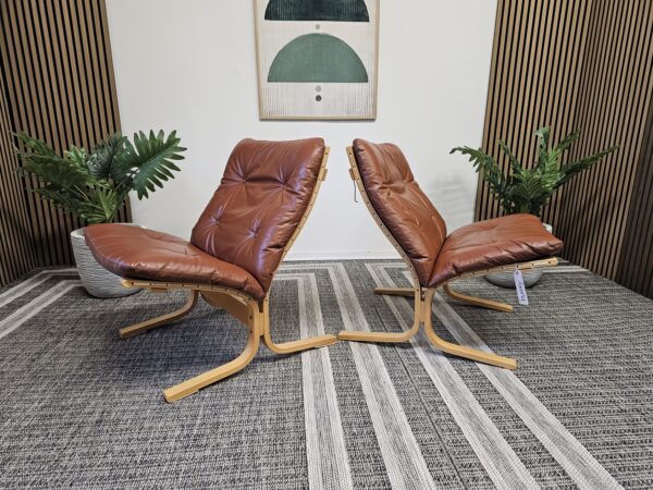 2 stk. Ikonisk Siesta Classic model SIE 302 vintage lenestol