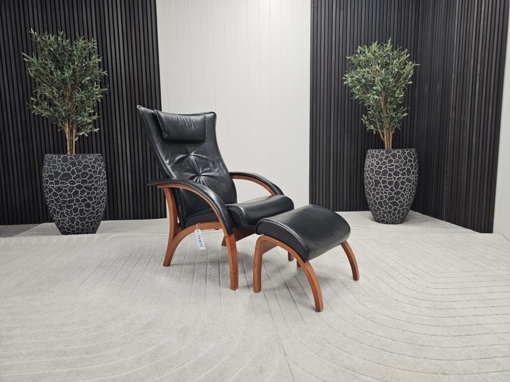 Brunstad Delta Legend lenestol med krakk