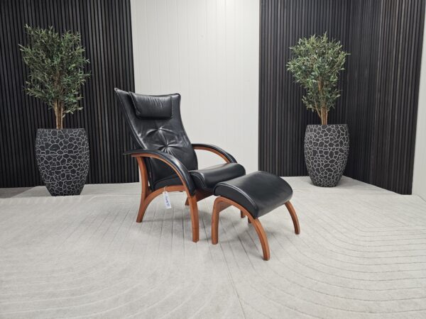 Brunstad Delta Legend lenestol med krakk