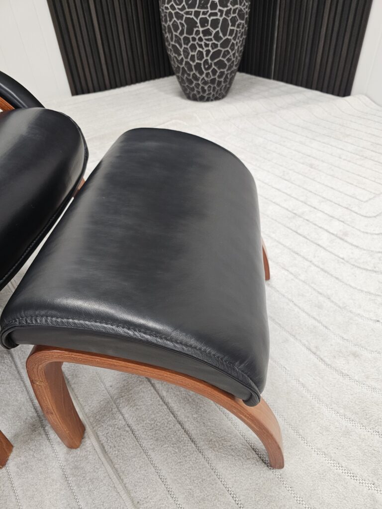 Brunstad Delta Legend lenestol med krakk