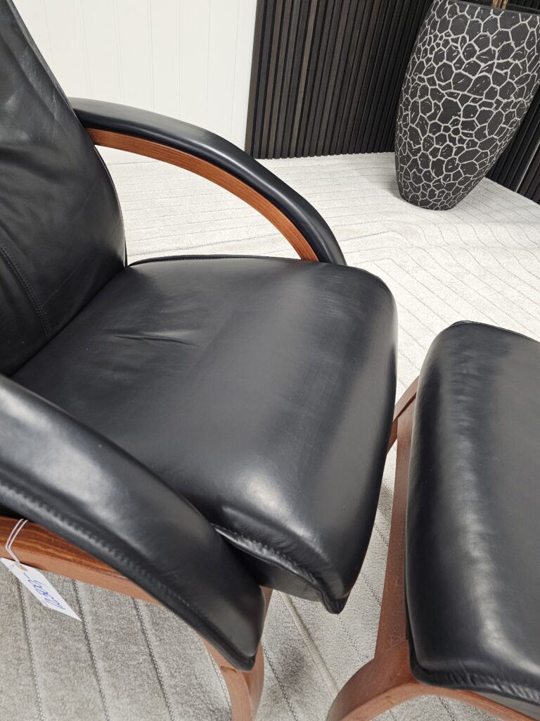 Brunstad Delta Legend lenestol med krakk