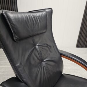 Brunstad Delta Legend lenestol med krakk - Bilde 11