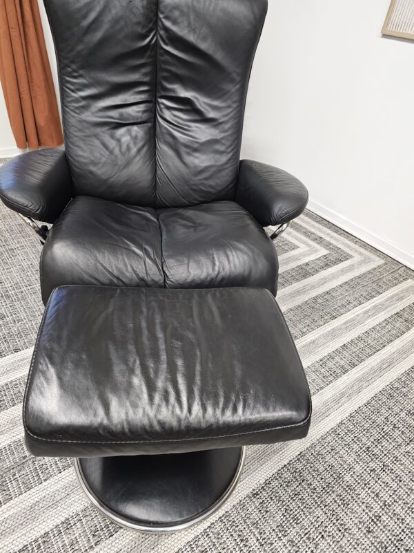Stressless Blues (L) lenestol med krakk