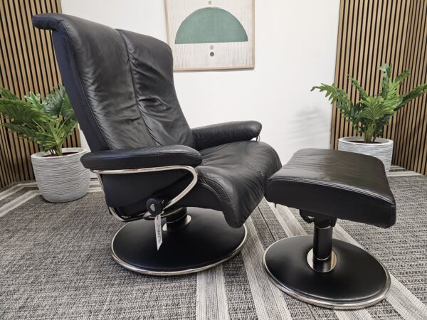 Stressless Blues (L) lenestol med krakk