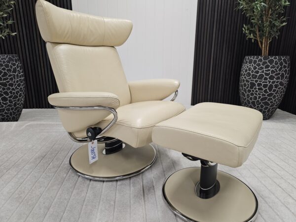 Stressless Jazz (M) lenestol med krakk