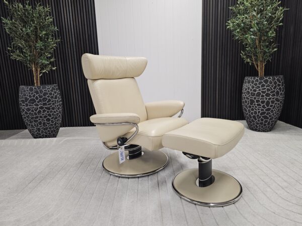 Stressless Jazz (M) lenestol med krakk