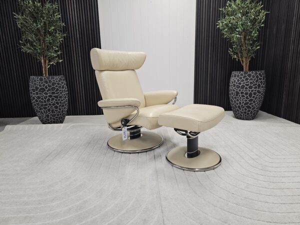 Stressless Jazz (M) lenestol med krakk