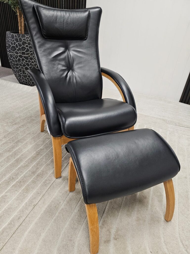 Brunstad Delta Legend lenestol med krakk