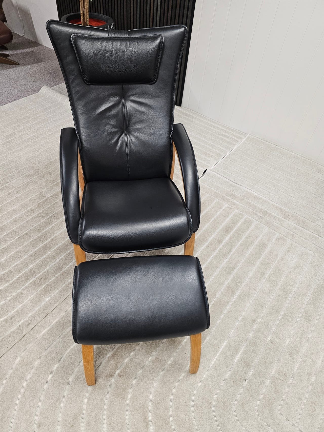 Brunstad Delta Legend lenestol med krakk - Bilde 4