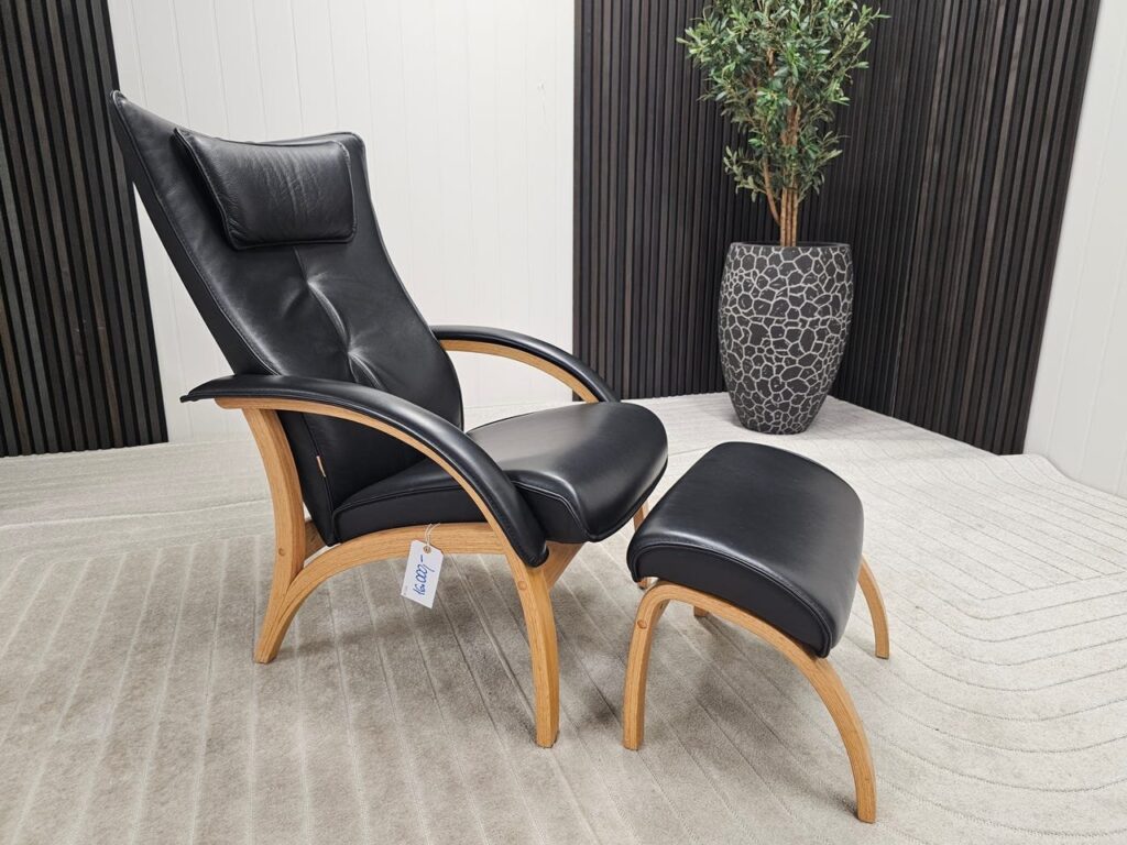 Brunstad Delta Legend lenestol med krakk