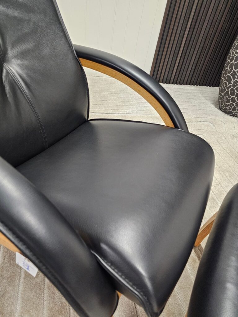 Brunstad Delta Legend lenestol med krakk