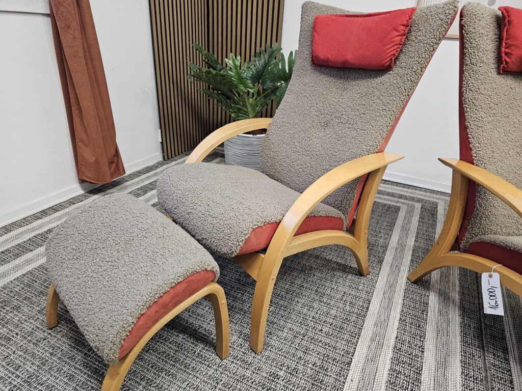 2 stk. Brunstad Delta lenestoler med krakk